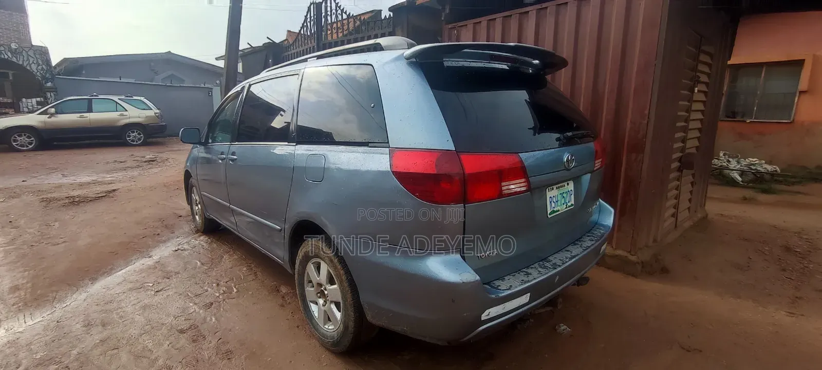 Toyota Sienna 2006 Blue