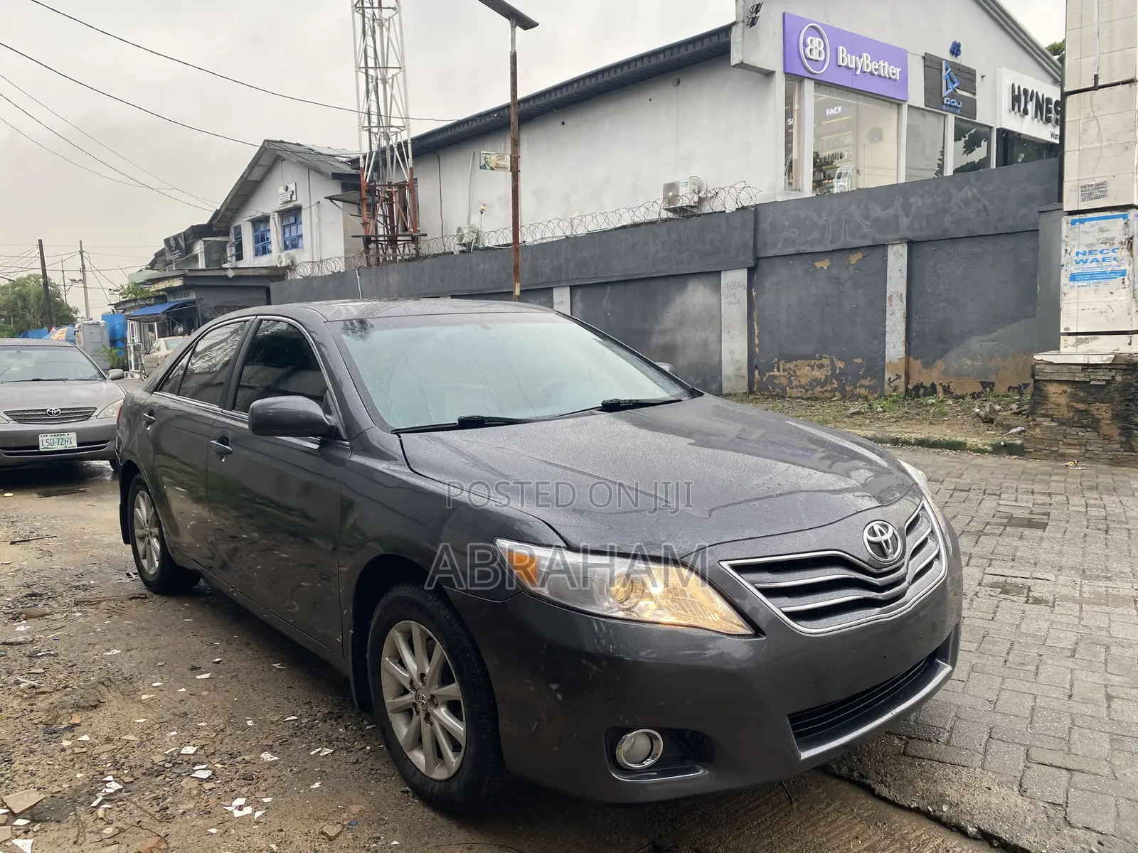 Toyota Camry XLE 4dr Sedan (2.5L 4cyl 6A) 2011 Gray