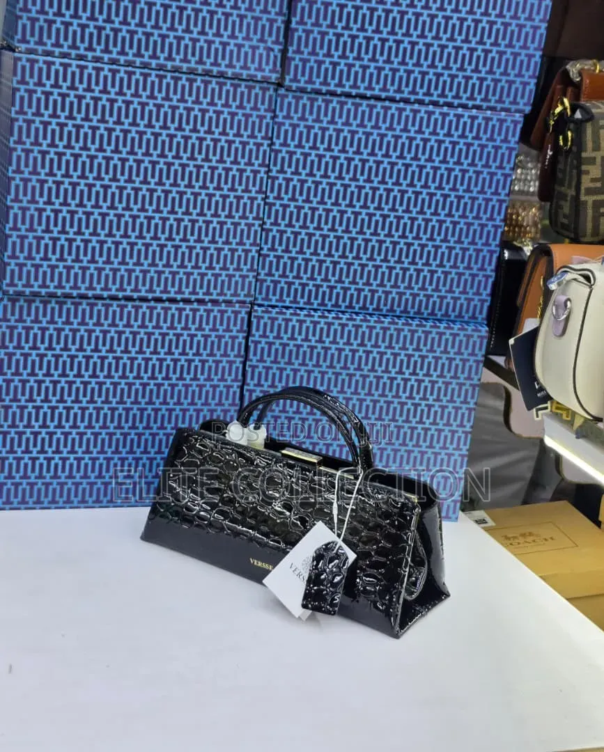 High Quality Versse Bag Available in Displayed Colors