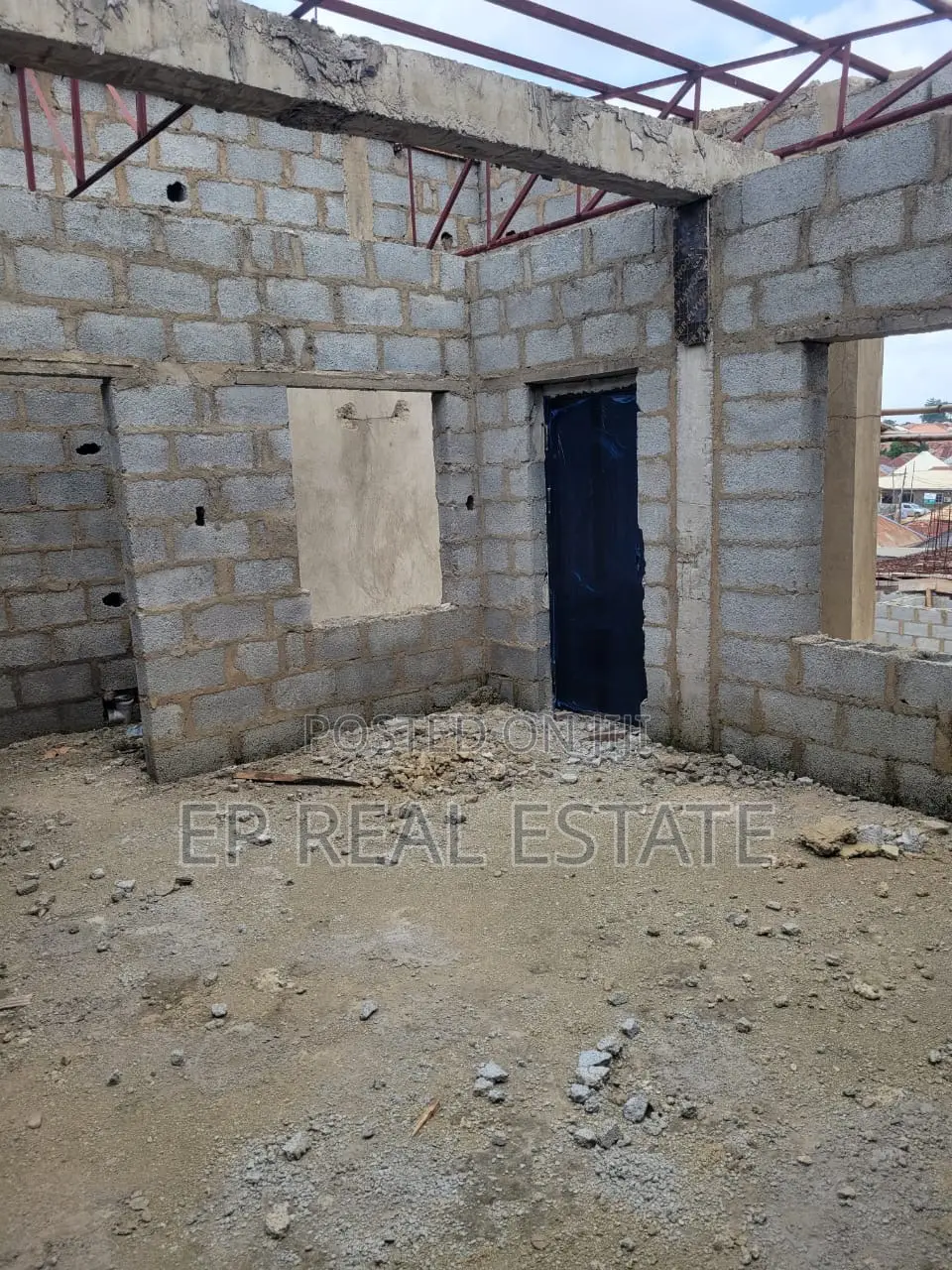 4bdrm Duplex in Jahi for sale