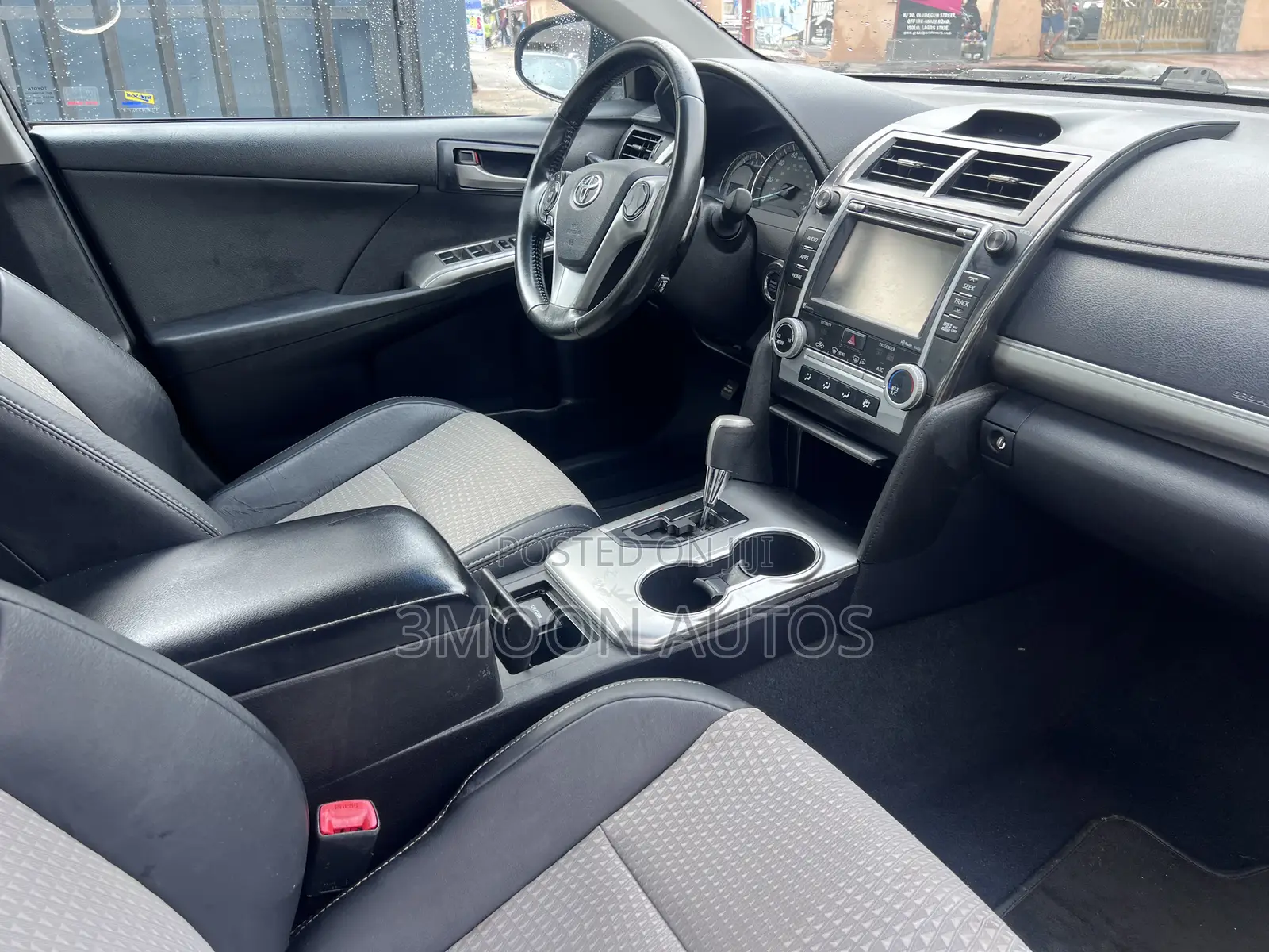 Toyota Camry SE 4dr Sedan (3.5L 6cyl 6A) 2014 Silver