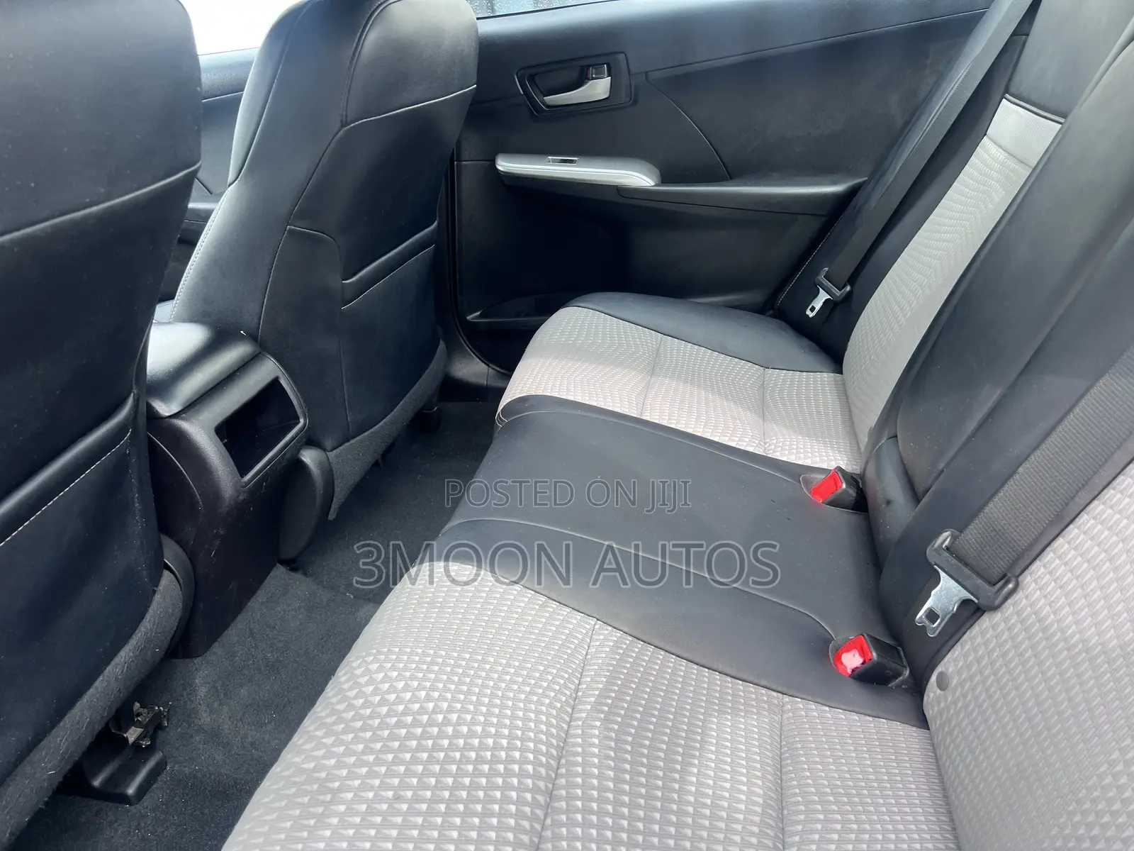 Toyota Camry SE 4dr Sedan (3.5L 6cyl 6A) 2014 Silver