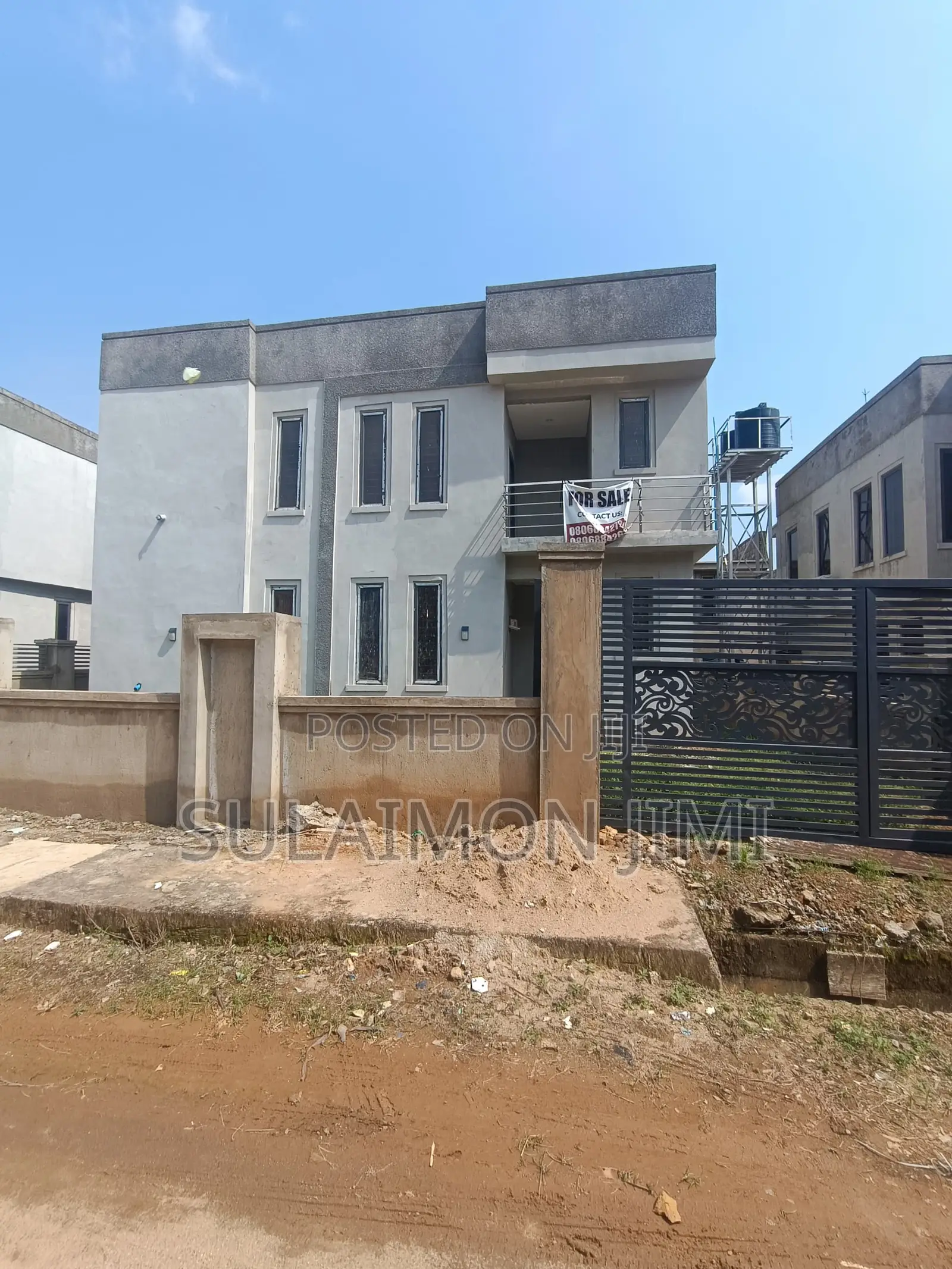 4bdrm Duplex in Hebron Estate, Zone B for sale