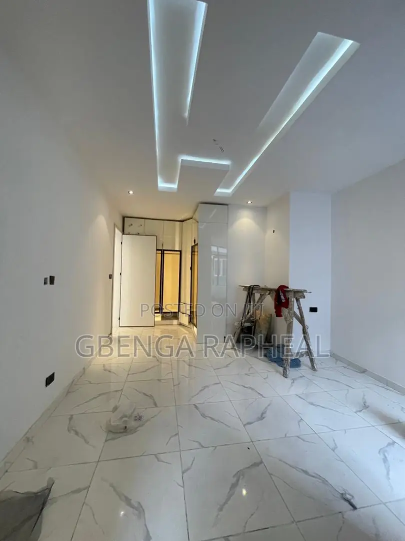 2bdrm Block of Flats in Ikate for sale