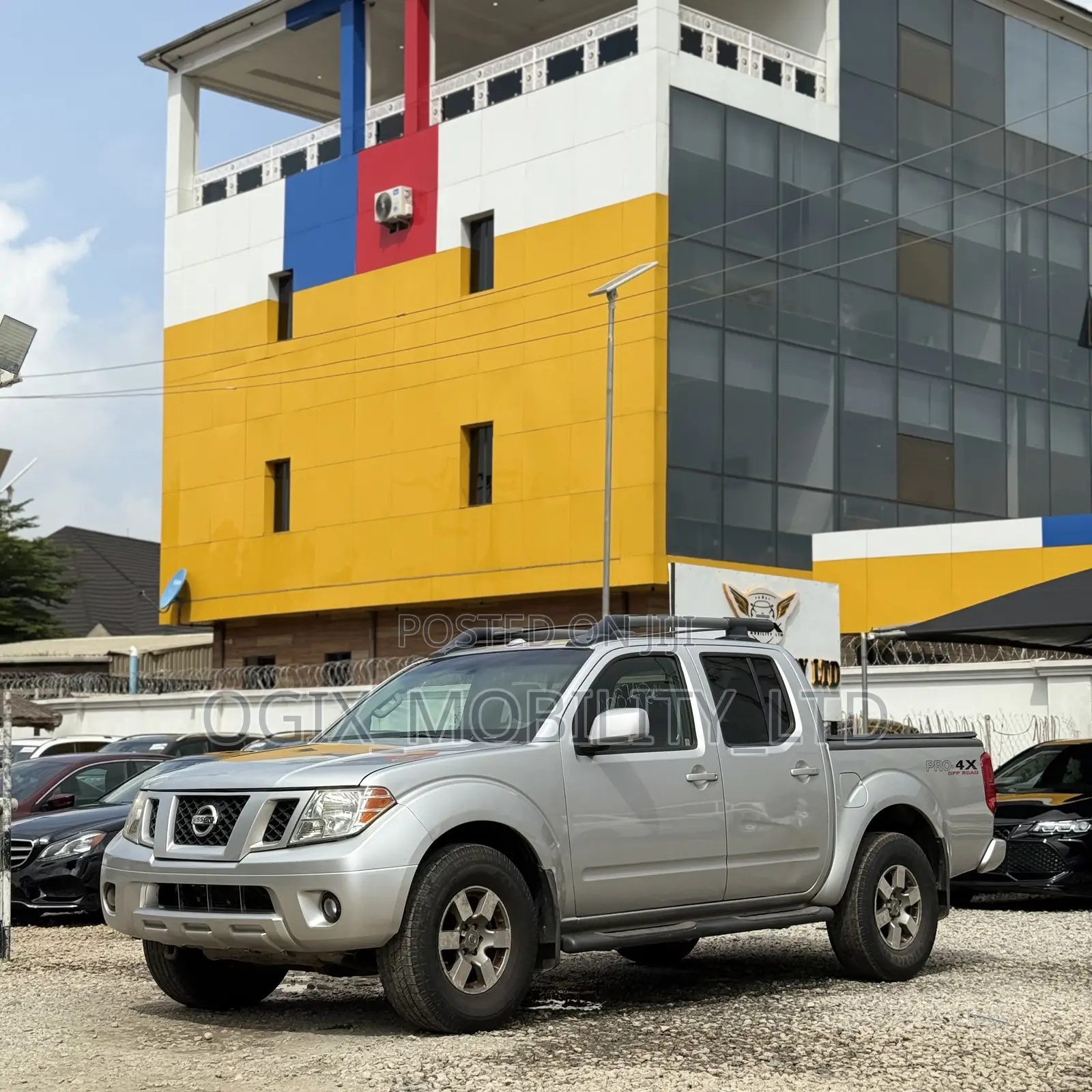 Nissan Frontier 2012 Silver