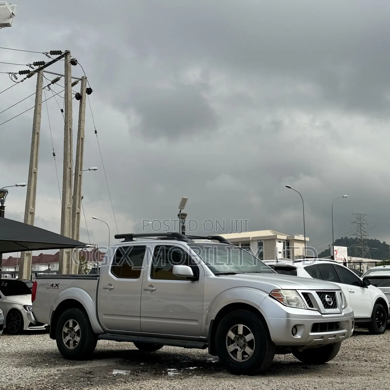 Nissan Frontier 2012 Silver