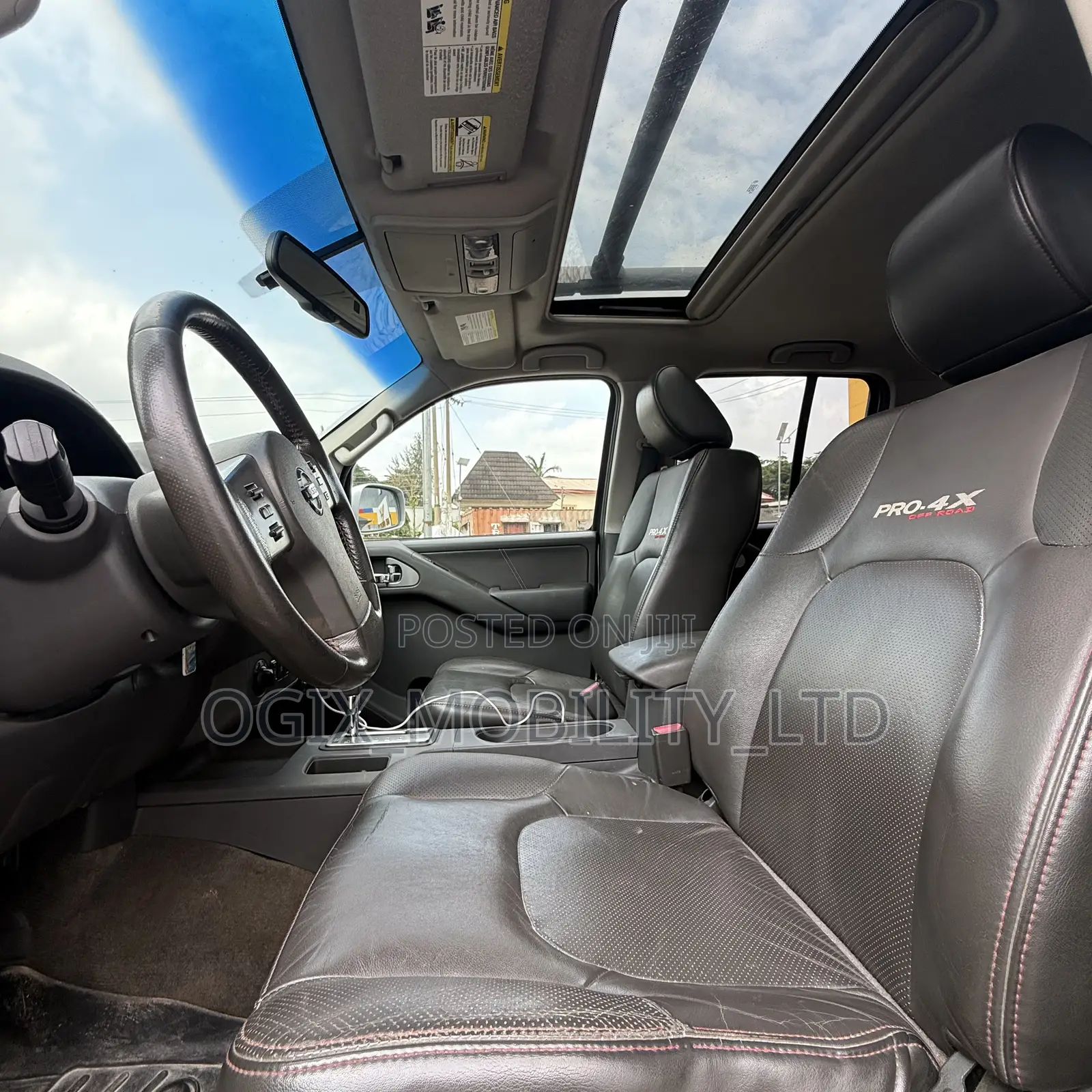 Nissan Frontier 2012 Silver