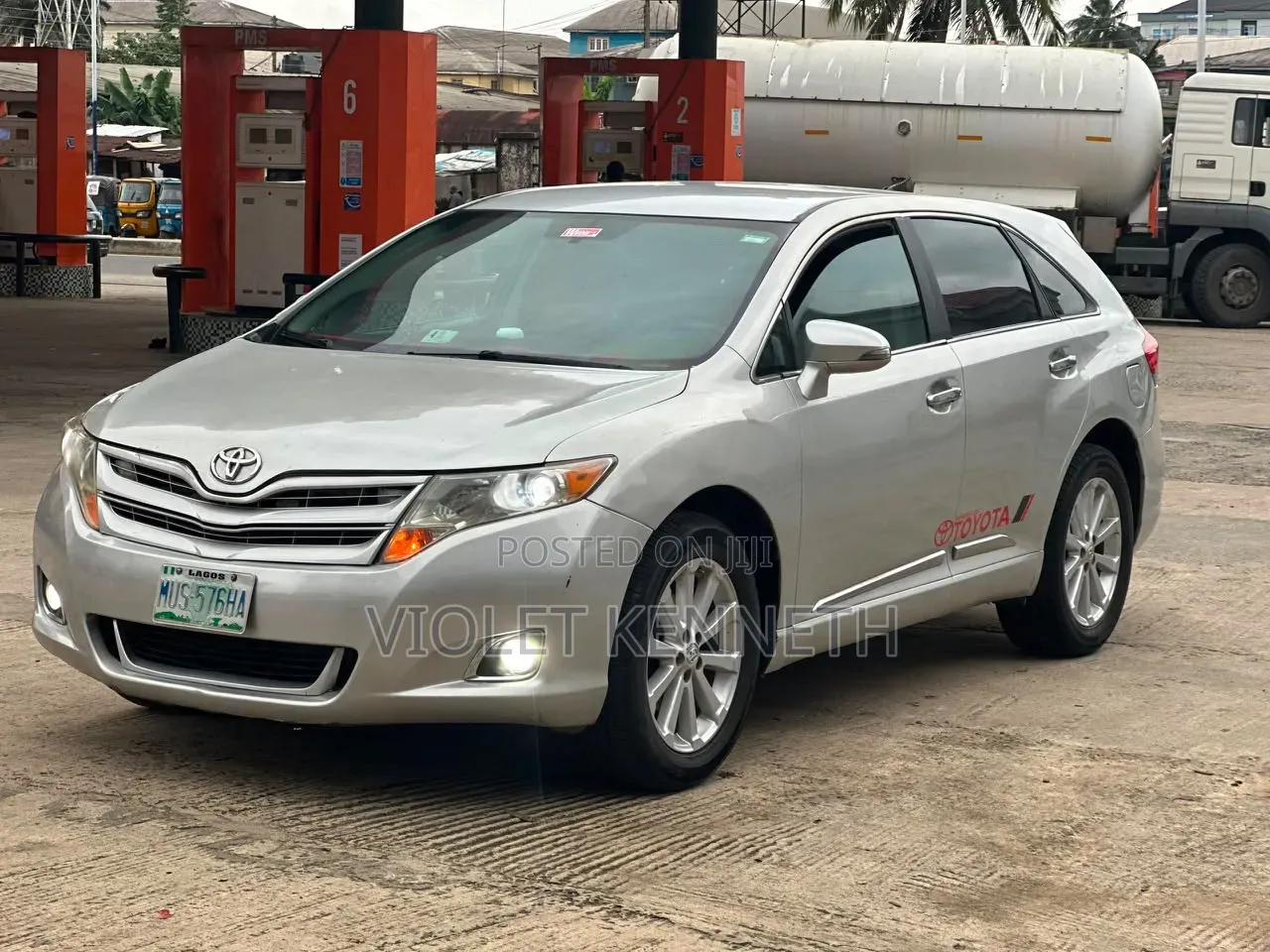 Toyota Venza 2010 Silver