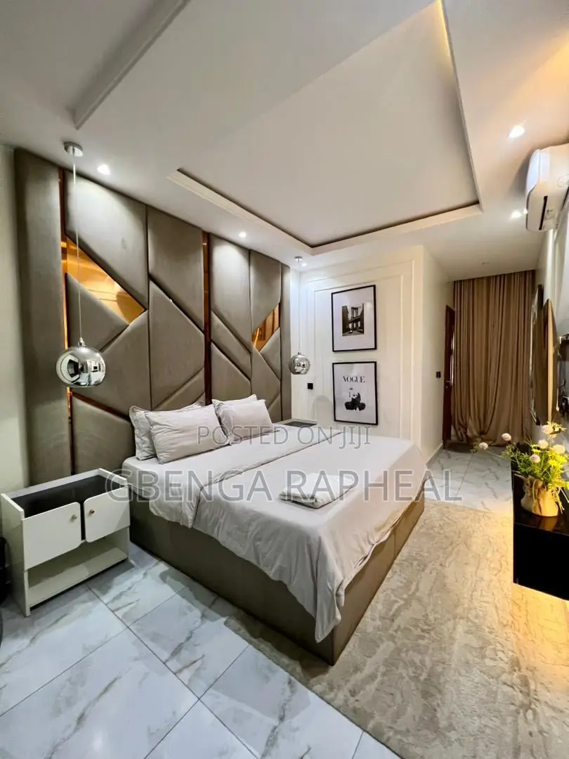 2bdrm Penthouse in Lekki Phase One for sale