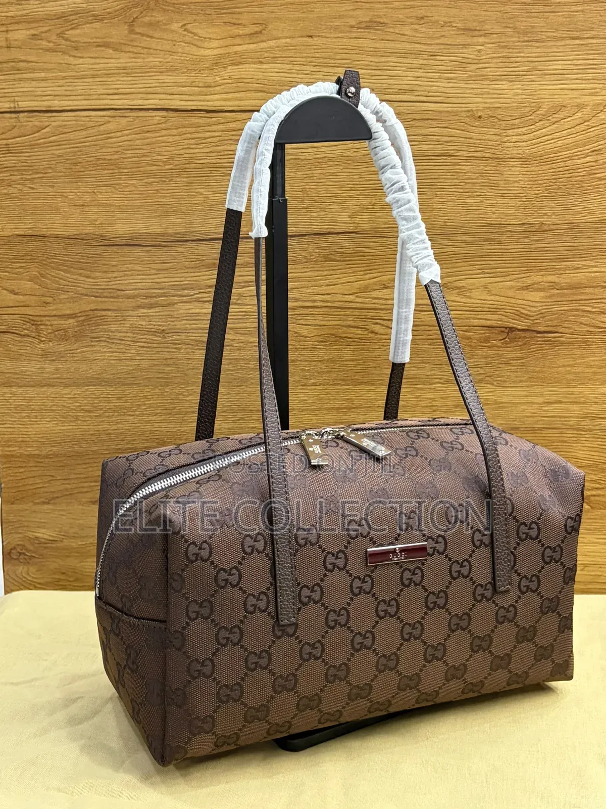 Gucci Luxury Female Bag Size:- Midi