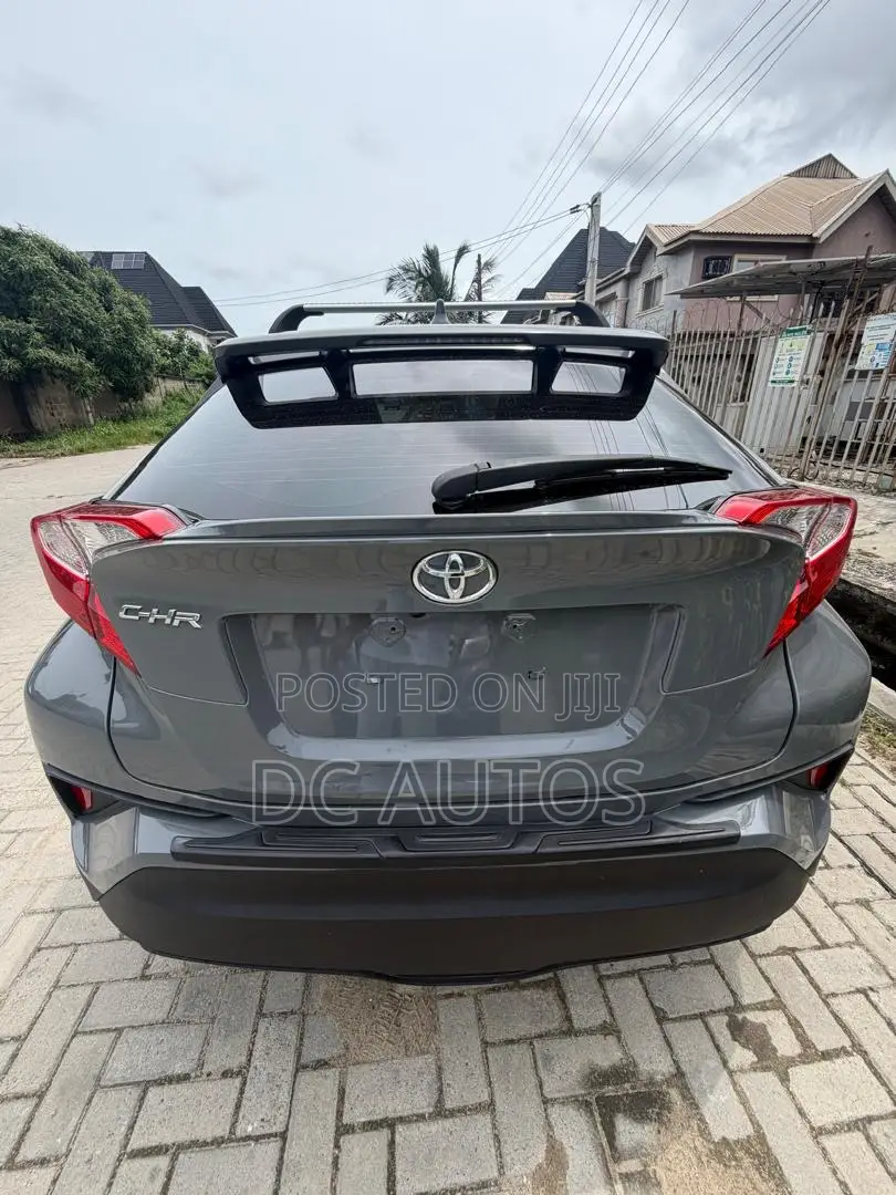 Toyota C-HR 2020 Gray