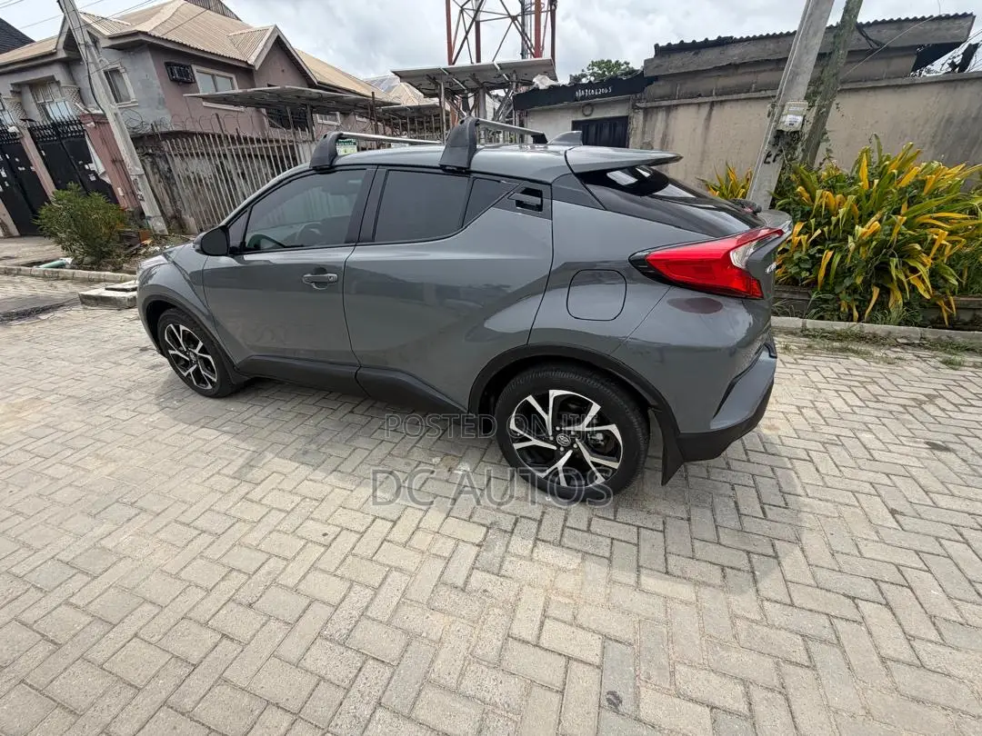 Toyota C-HR 2020 Gray