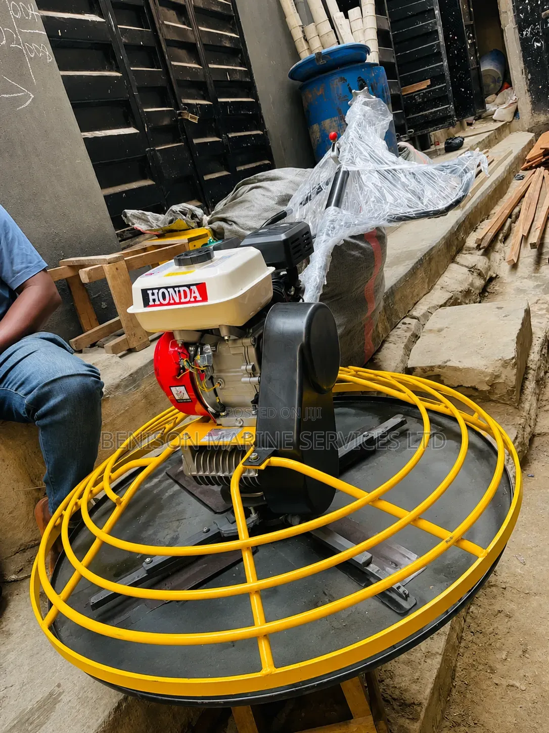 Honda Petrol Power Trowel (Concrete Finishing Machine)