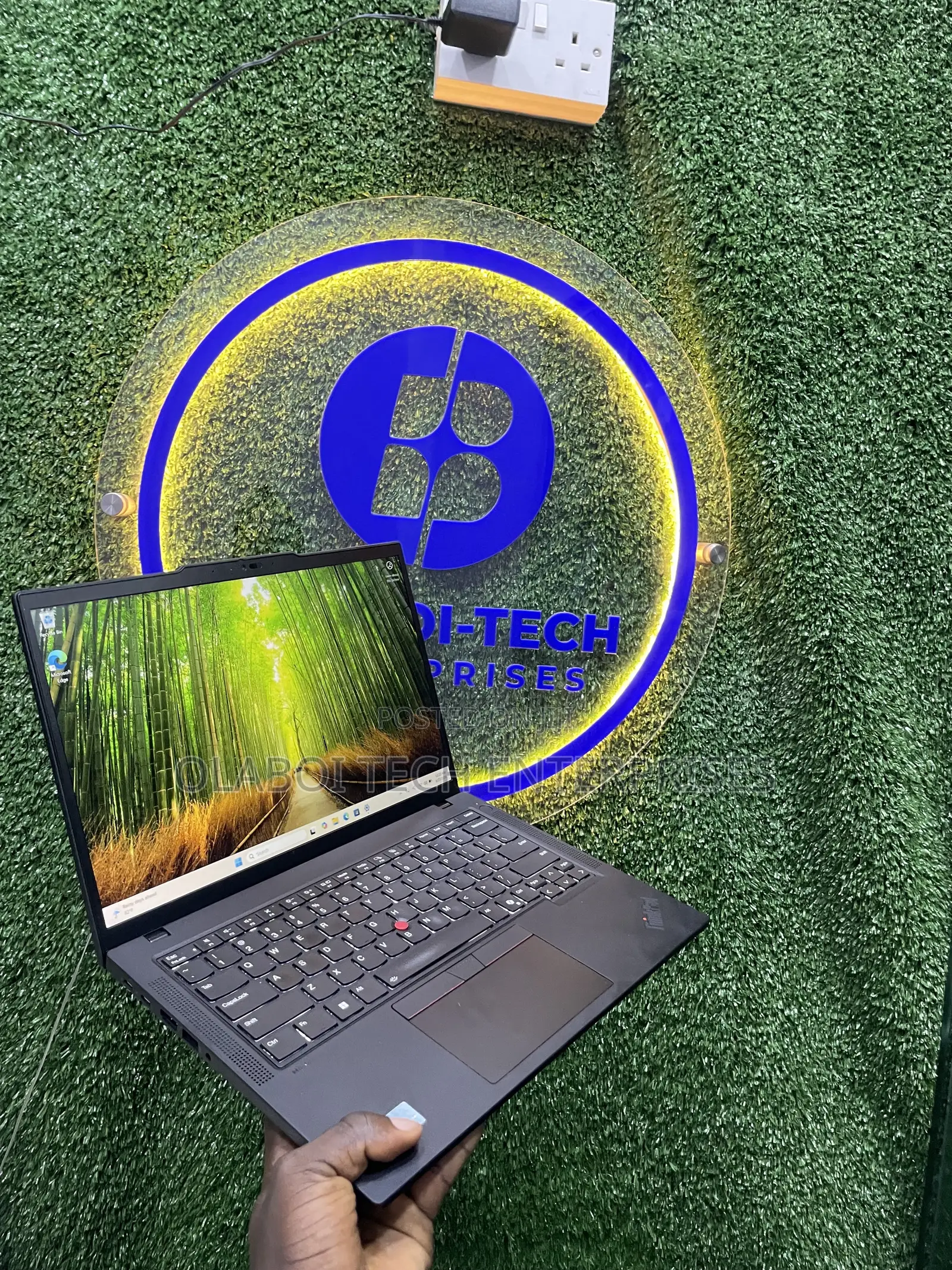 Laptop Lenovo ThinkPad T14 G4 32GB Intel Core Ultra 7 SSD 512GB