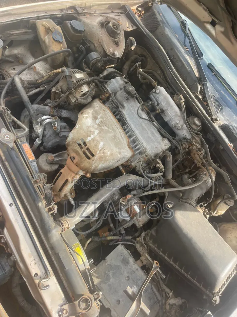 Toyota Camry LE 4dr Sedan (2.2L 4cyl 4A) 2000 Gold