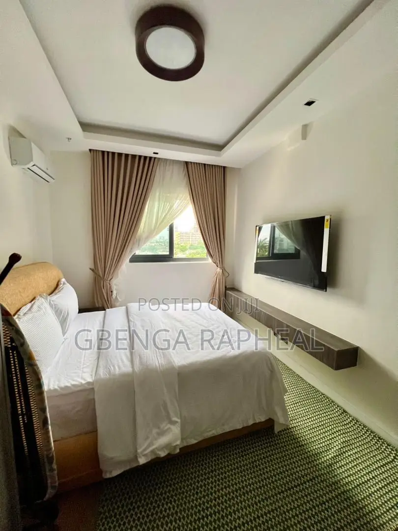 2bdrm Block of Flats in Victoria Island for sale