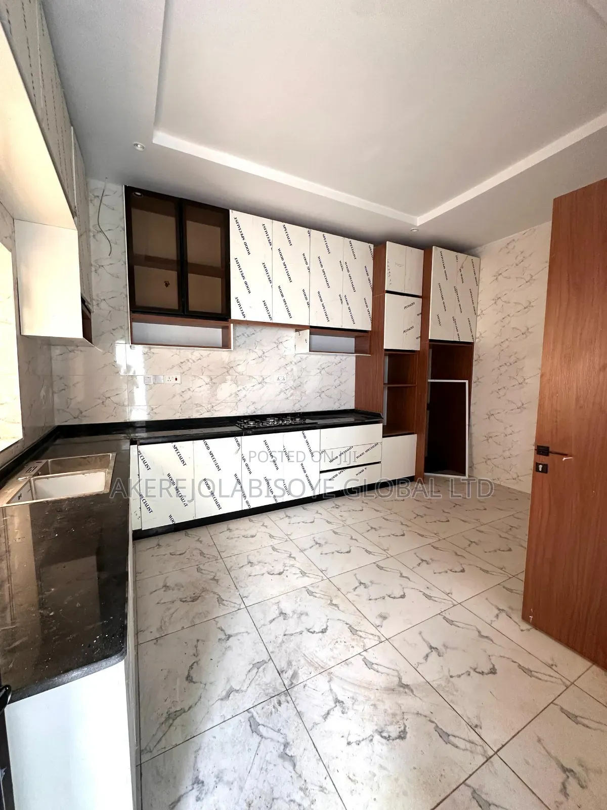 3bdrm Bungalow in Gwarinpa Extension, Life Camp for sale