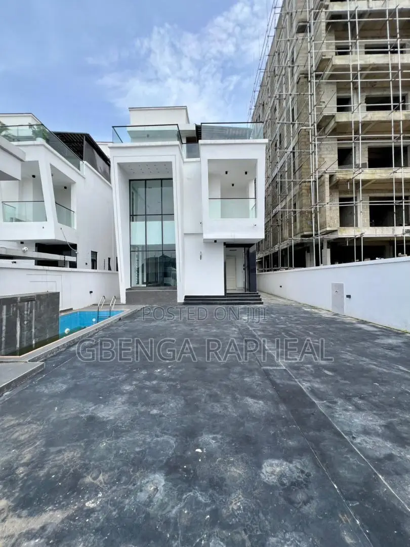 5bdrm Duplex in Lekki for sale