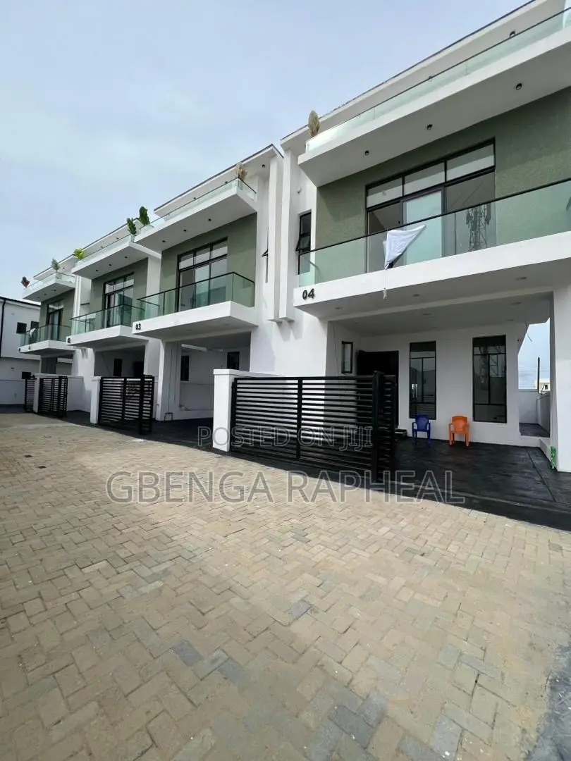 4bdrm Duplex in Ikota Lagos for sale