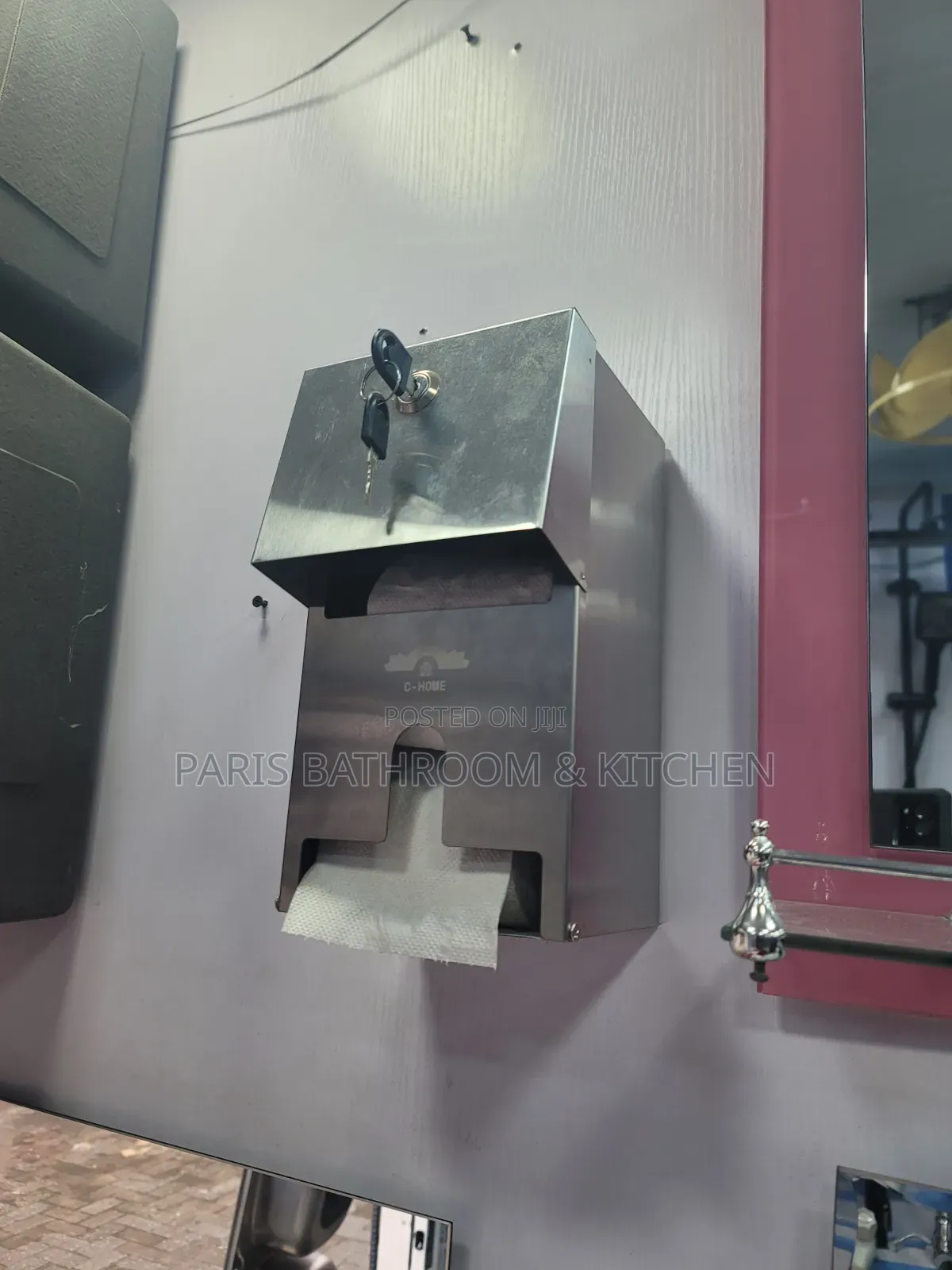 Paper Towel Dispenser With Key Lock