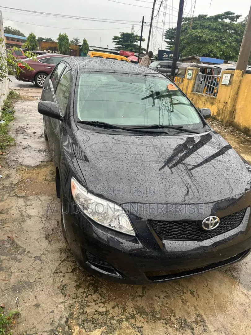 Toyota Corolla 2011 Black