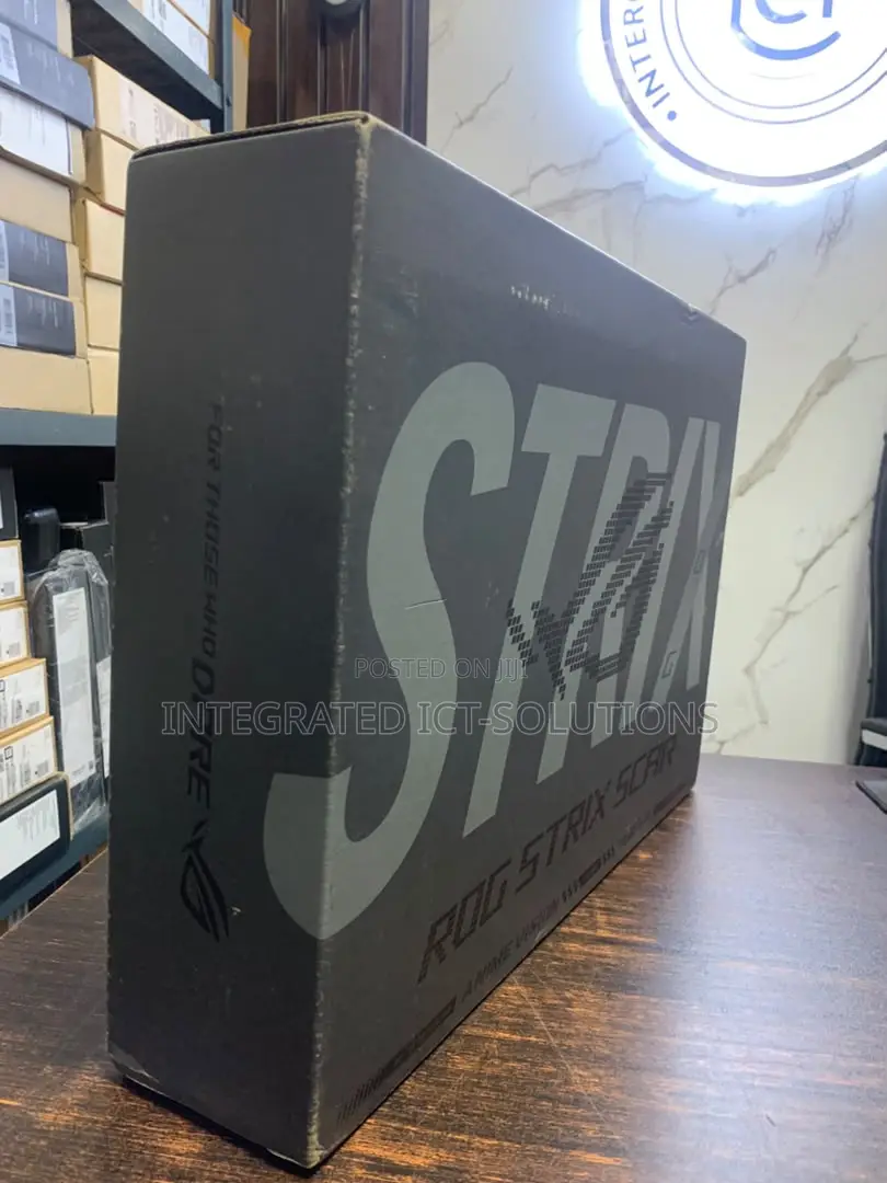 New Laptop Asus ROG Strix SCAR 18 32GB Intel Core Ultra 9 SSD 2T