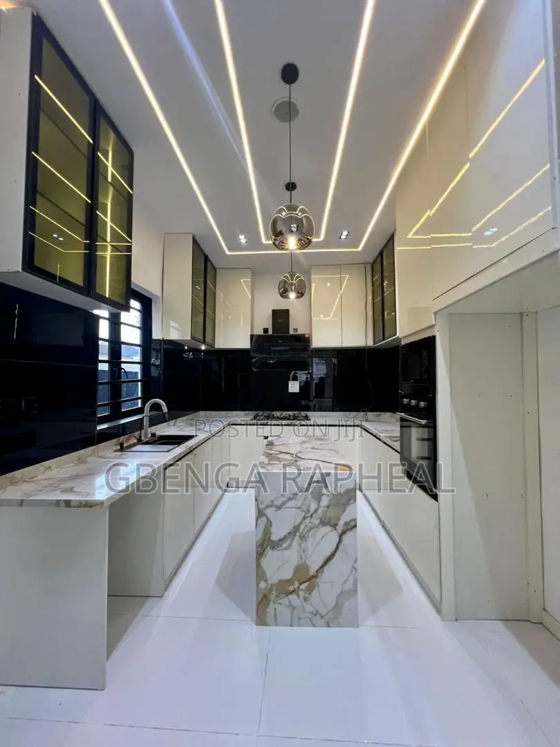 4bdrm Duplex in Ajah for sale