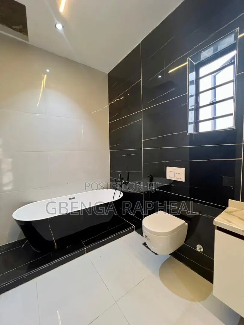 4bdrm Duplex in Ajah for sale