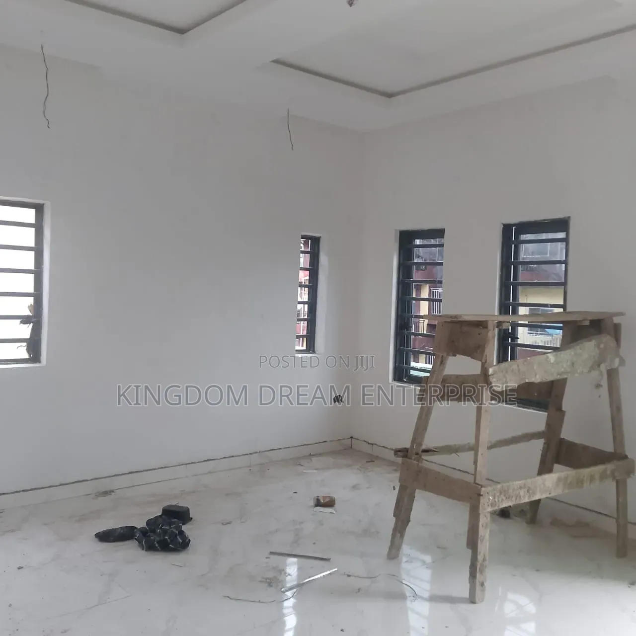 3bdrm Apartment in Yaba, Adekunle for rent