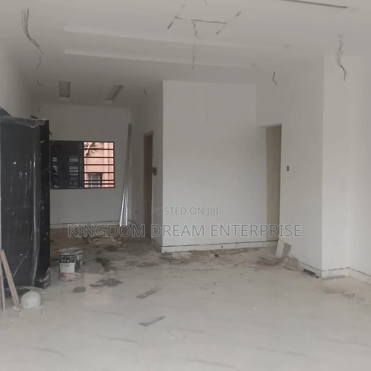 3bdrm Apartment in Yaba, Adekunle for rent