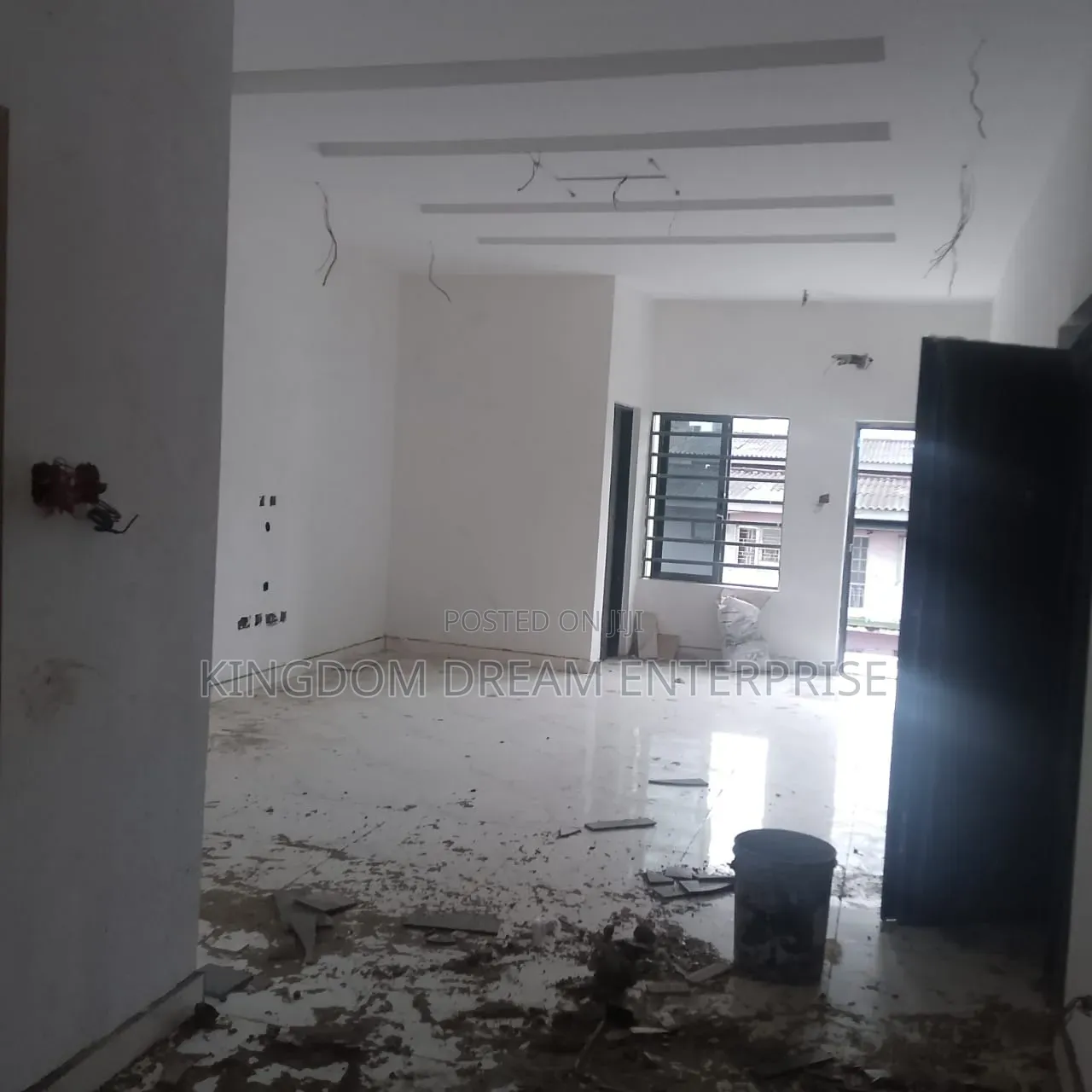 3bdrm Apartment in Yaba, Adekunle for rent
