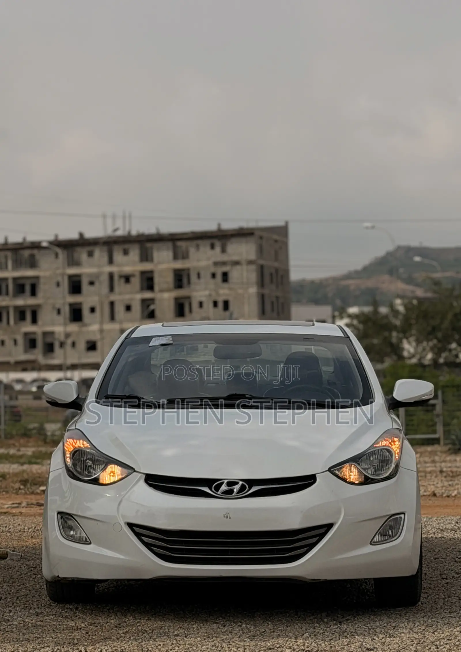 Hyundai Elantra Limited Sedan FWD (1.8L 4cyl 6A) 2013 White