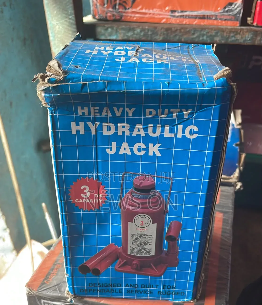 3-Ton Capacity Heavy-Duty Hydraulic Bottle Jack for Lifting Vehicles