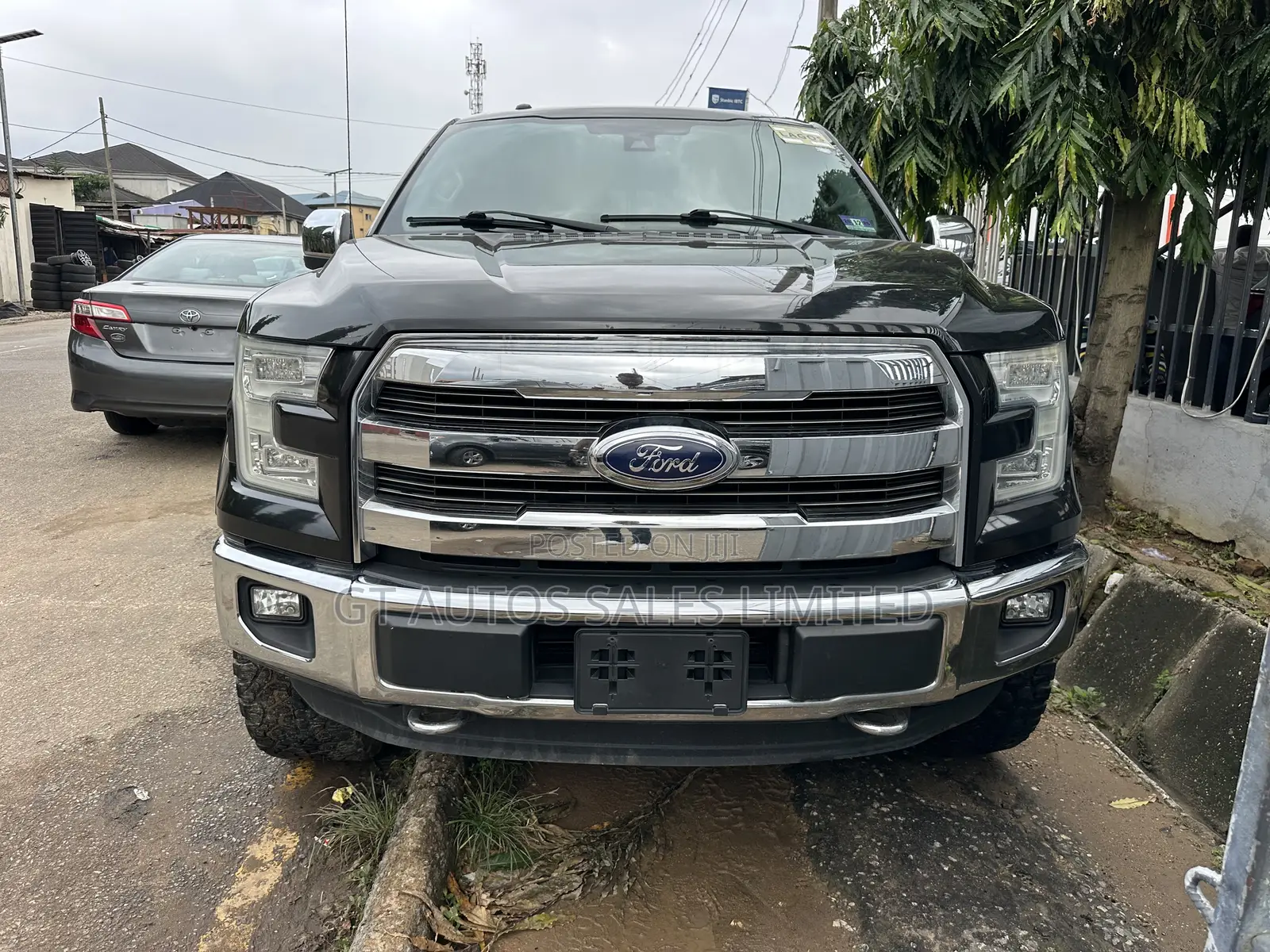 Ford F-150 Limited 4x4 SuperCrew Cab Styleside 5.5 ft. box 145 in. WB