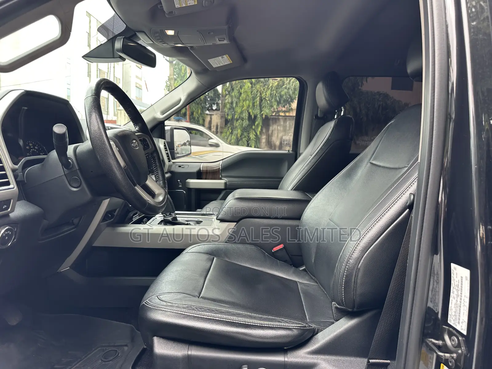Ford F-150 Limited 4x4 SuperCrew Cab Styleside 5.5 ft. box 145 in. WB