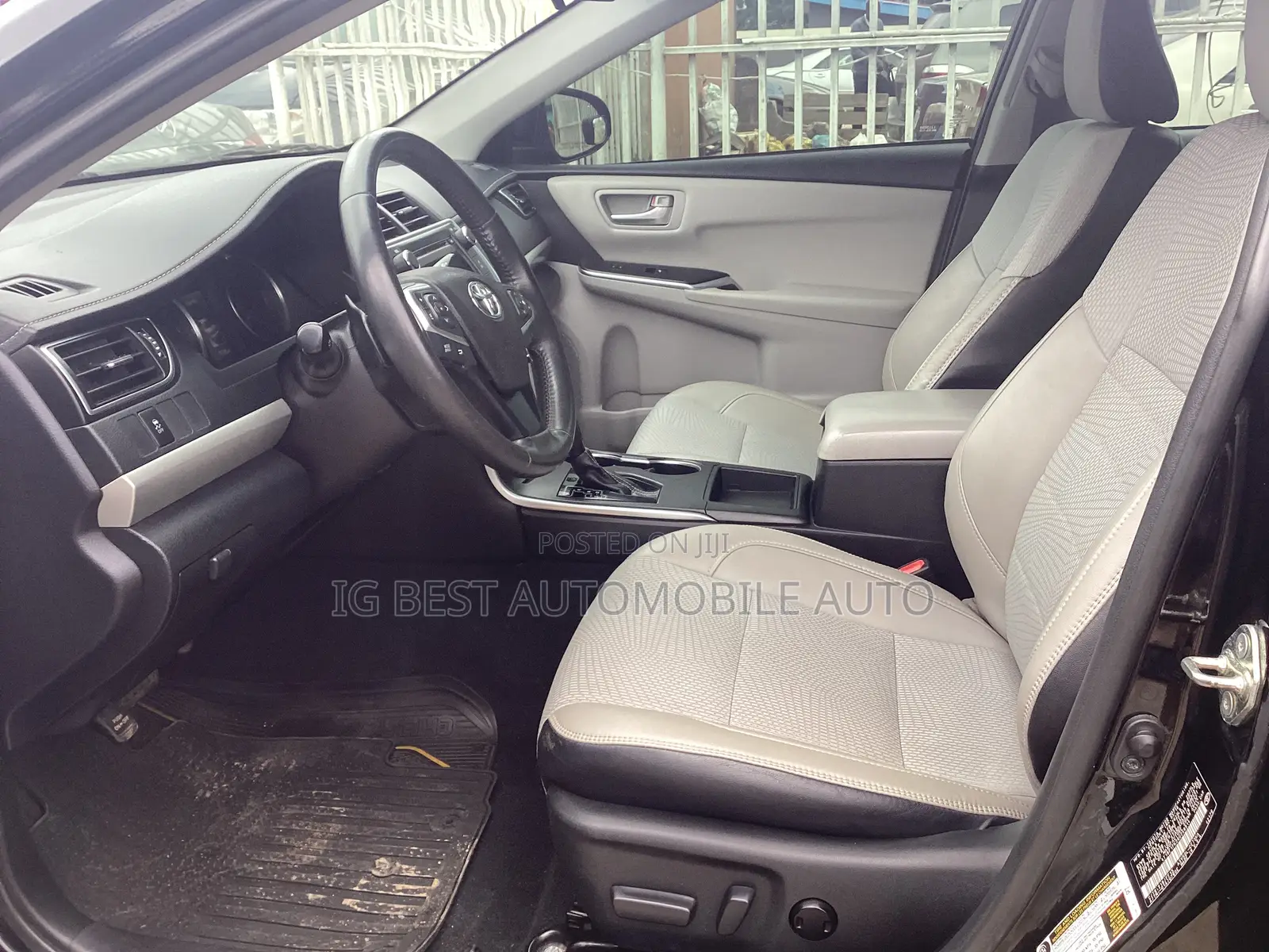 Toyota Camry SE 4dr Sedan (2.5L 4cyl 6A) 2016 Black