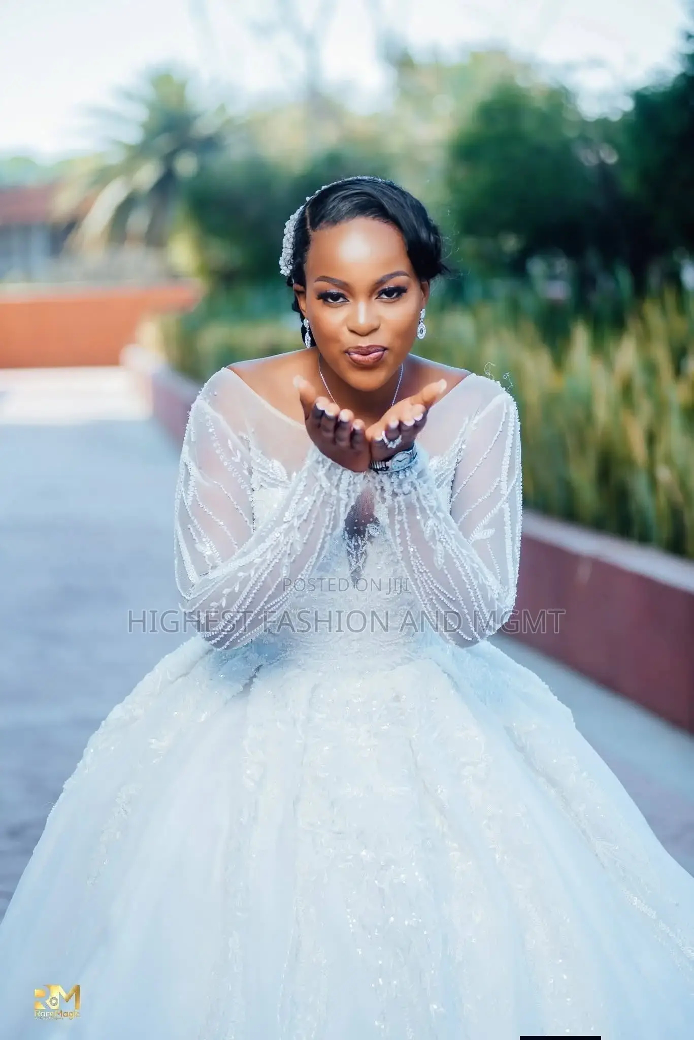Luxury Illusion Lace Bridal Ballgown Veil