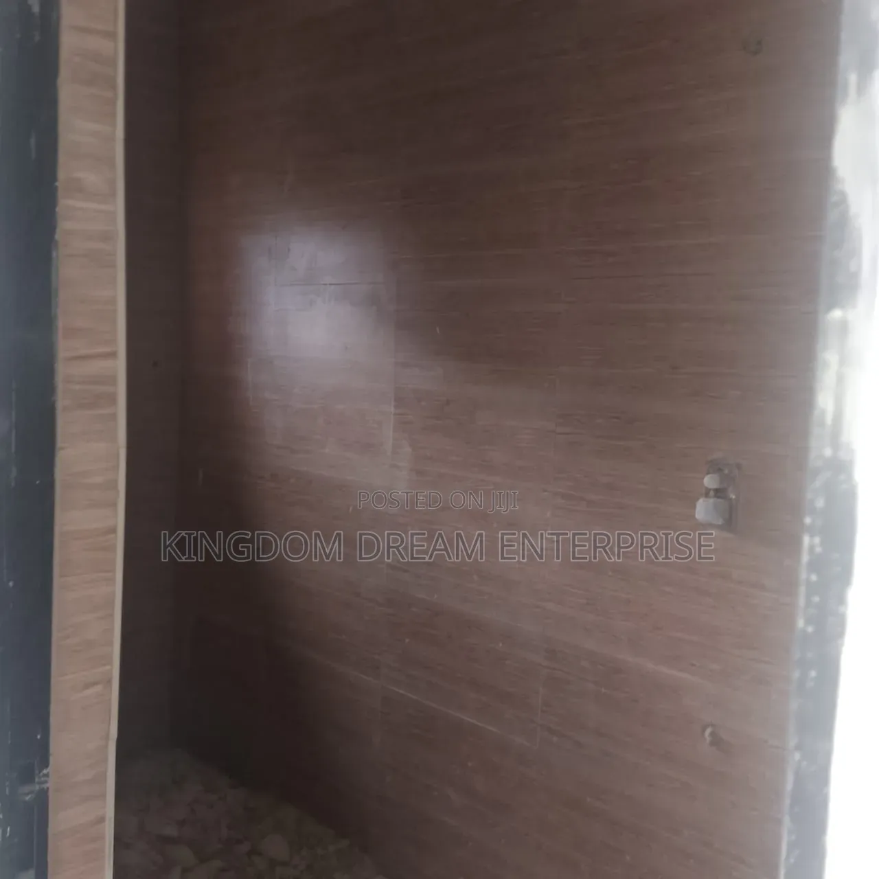 Massively Built Block of 5 Flats on 2460sqm Facing Express Surulere