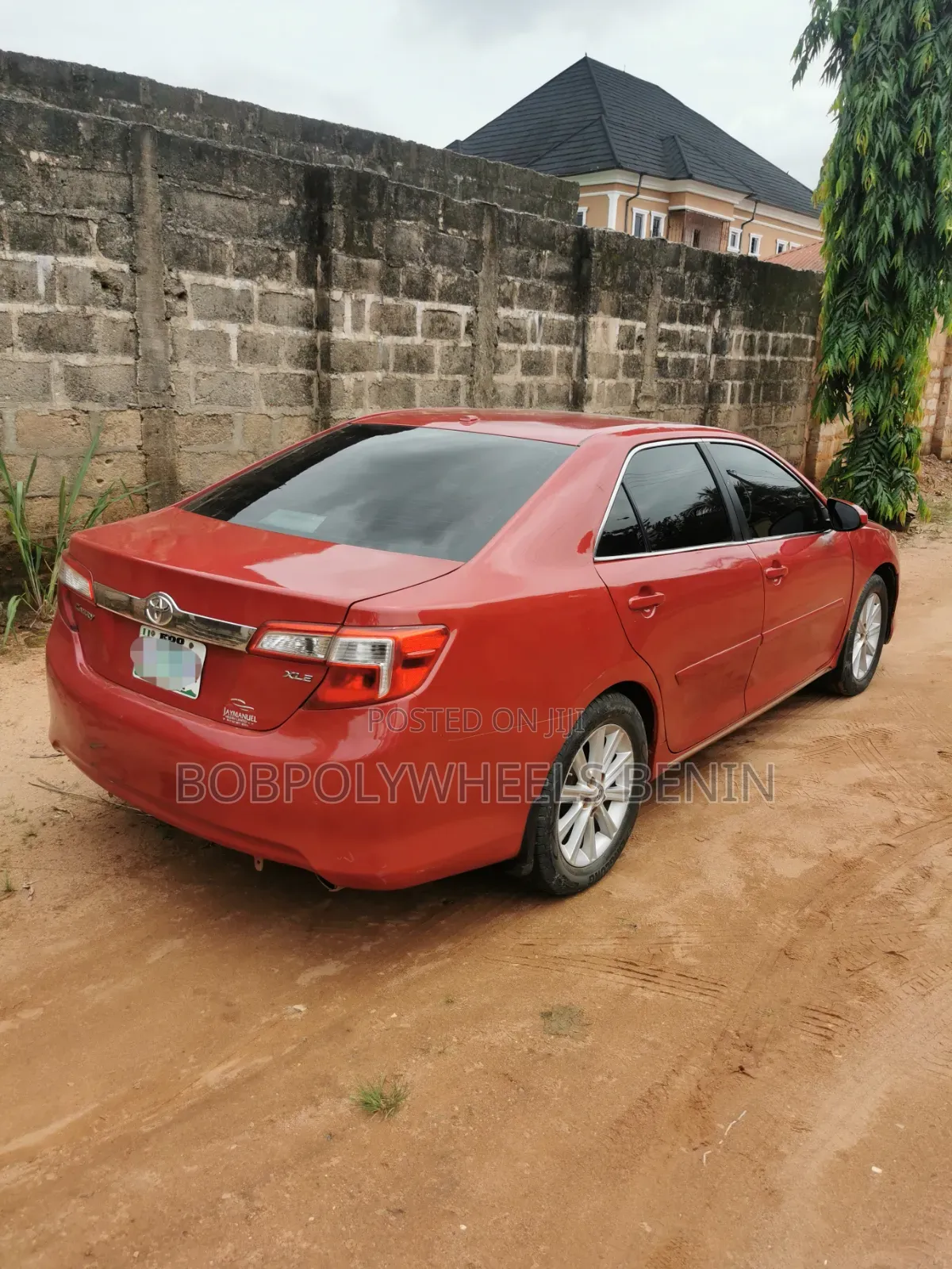 Toyota Camry XLE 4dr Sedan (2.5L 4cyl 6A) 2013 Red