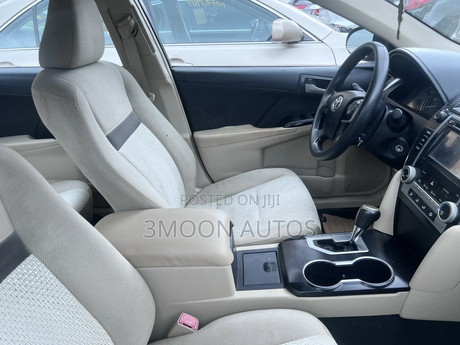 Toyota Camry LE 4dr Sedan (2.5L 4cyl 6A) 2014 Red