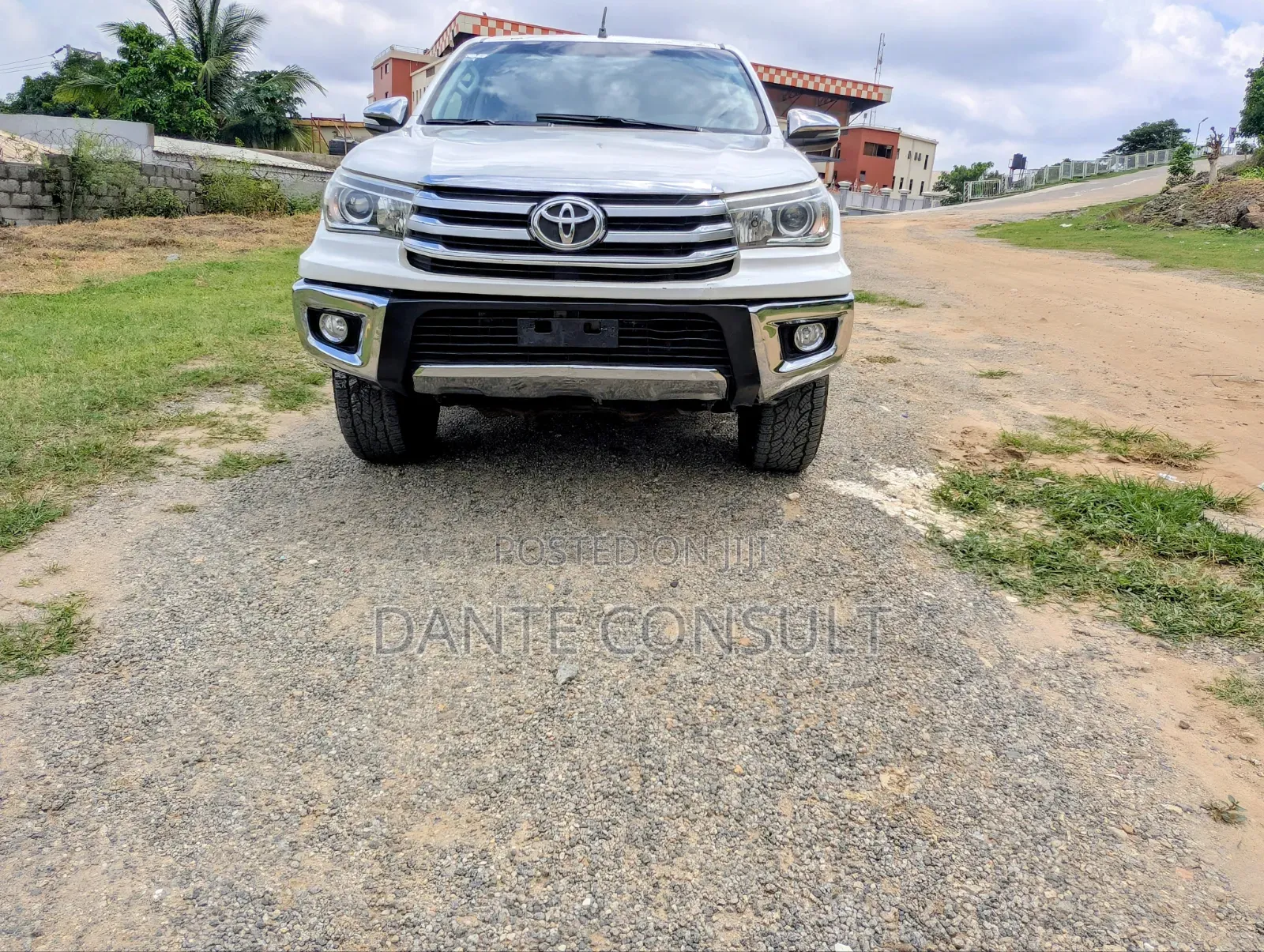 Toyota Hilux 2019 White