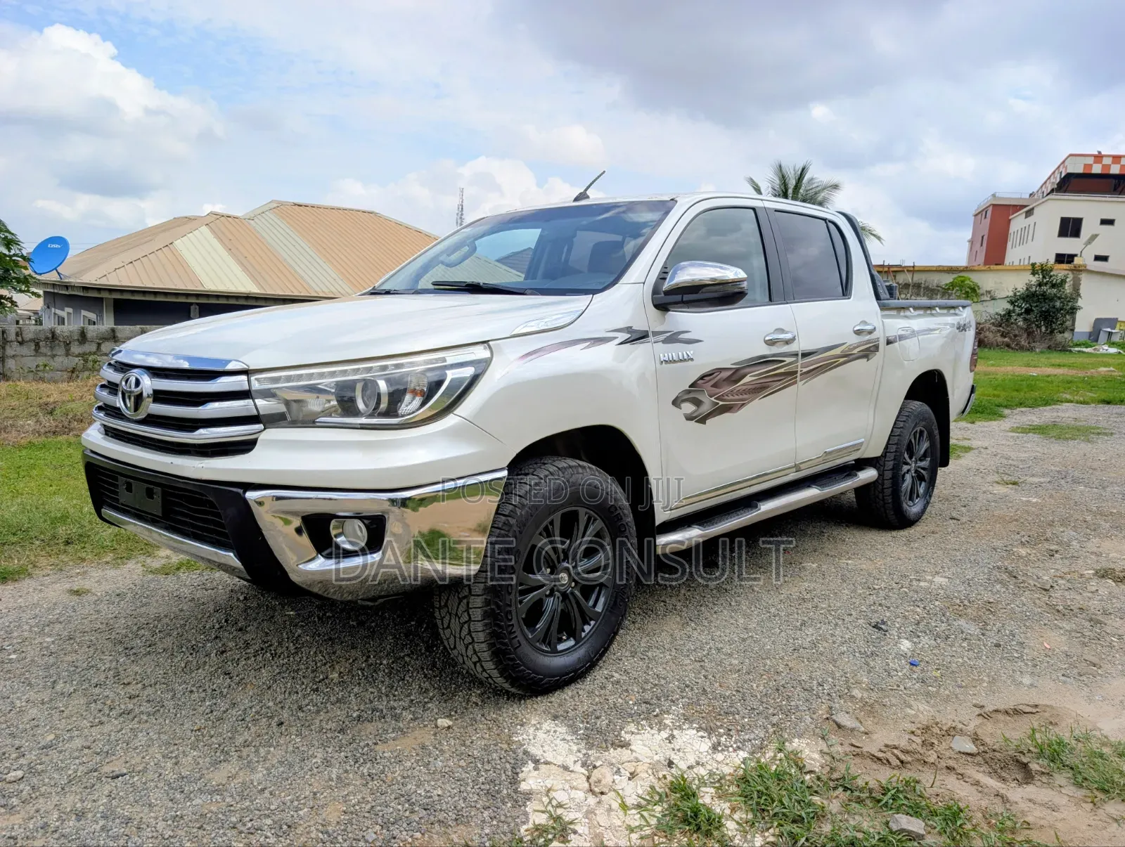 Toyota Hilux 2019 White