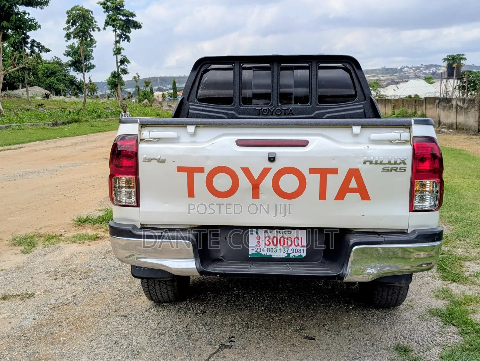 Toyota Hilux 2019 White