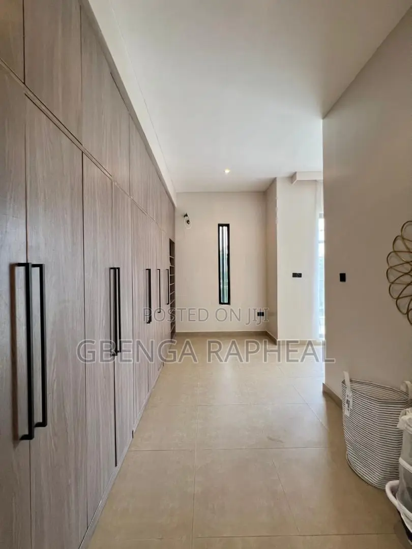 5bdrm Duplex in Victoria Garden City, Lekki for sale