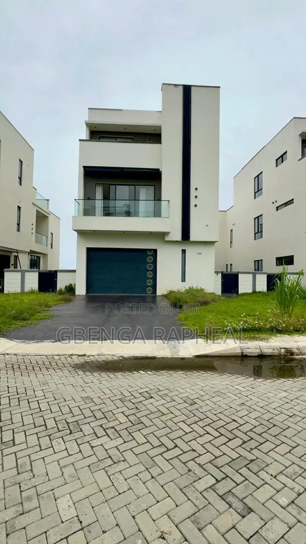 5bdrm Duplex in Victoria Garden City, Lekki for sale