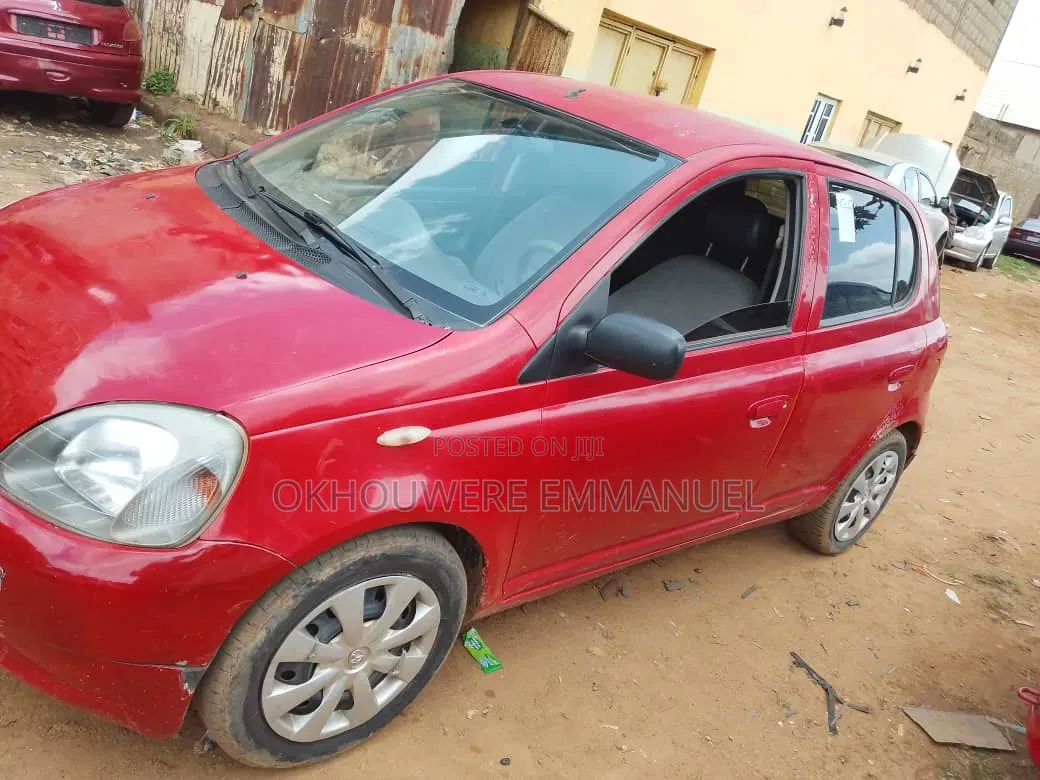 Toyota Yaris 2004 Red