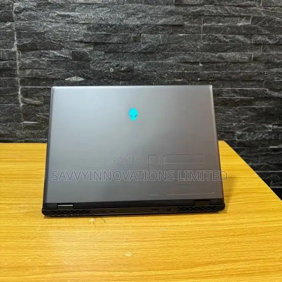Laptop Alienware M16 R2 32GB Intel Core Ultra 7 SSD 1T