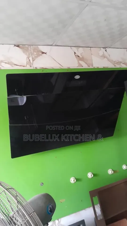 Revita 90cm Black Flat Glass Slim Wall Mounted Kitchen Hood Touch`
