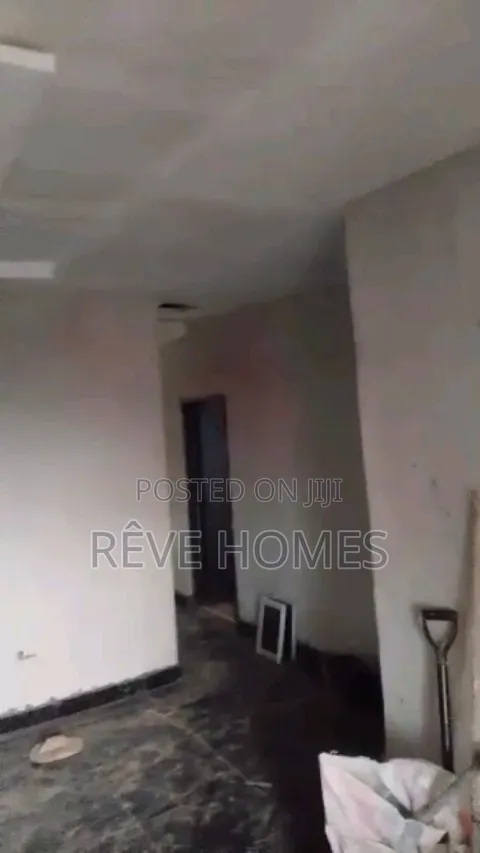 3bdrm Duplex in Anthony Village for rent