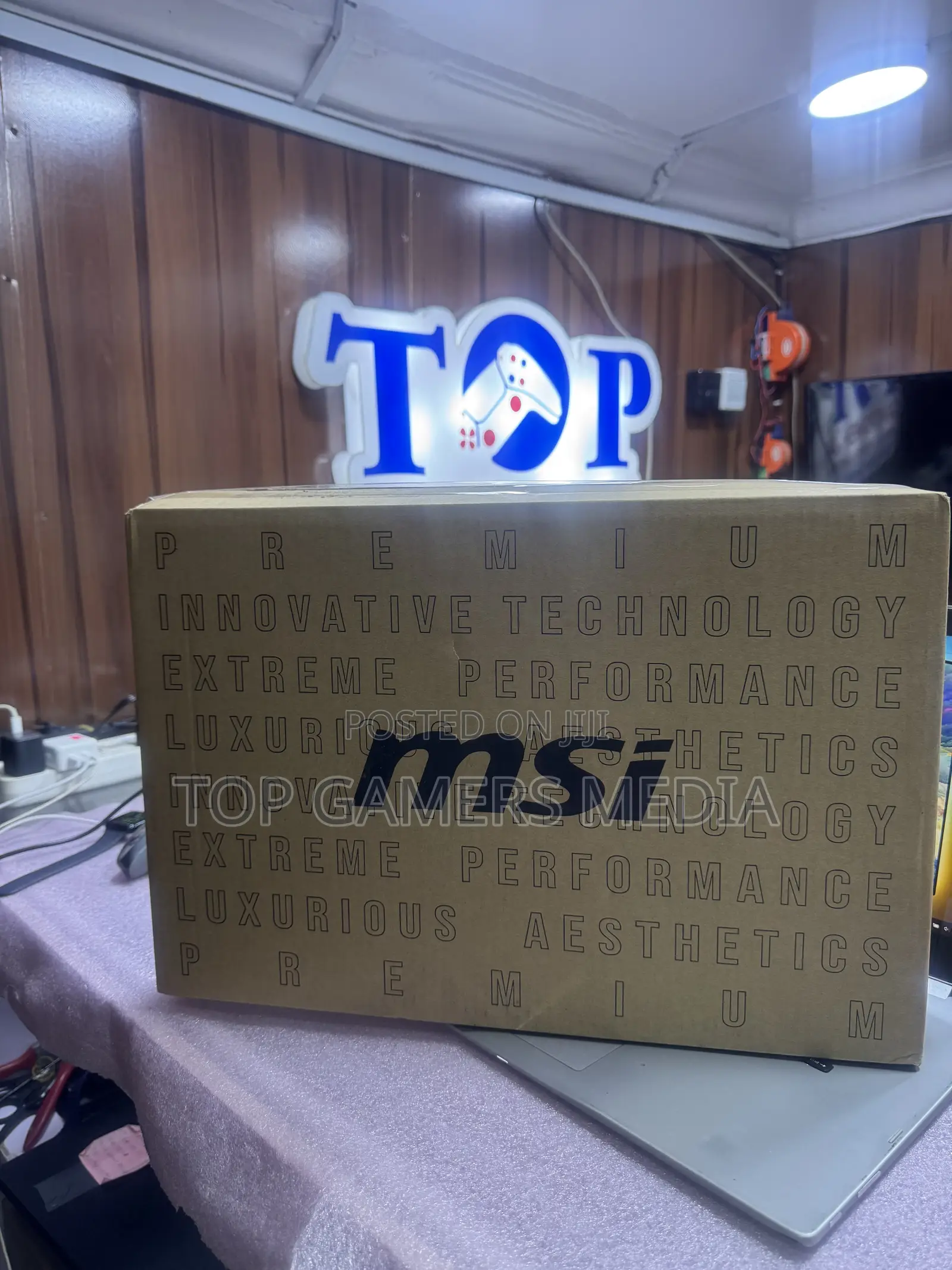 New Laptop MSI Cyborg 15 16GB Intel Core i7 SSD 1T